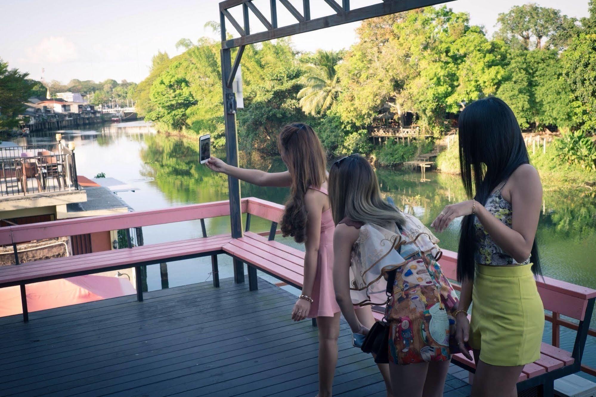 Oyo 671 Laluna River House Chanthaburi Εξωτερικό φωτογραφία